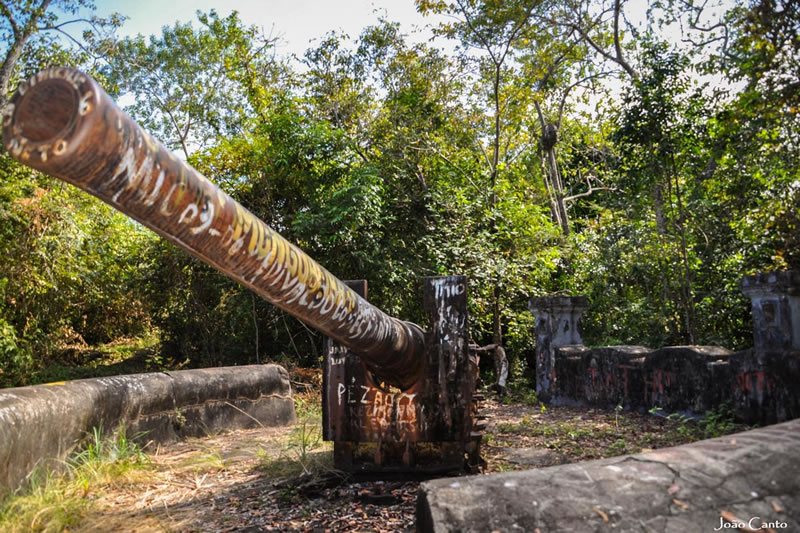 Plataforma onde estão instalados os Canhões